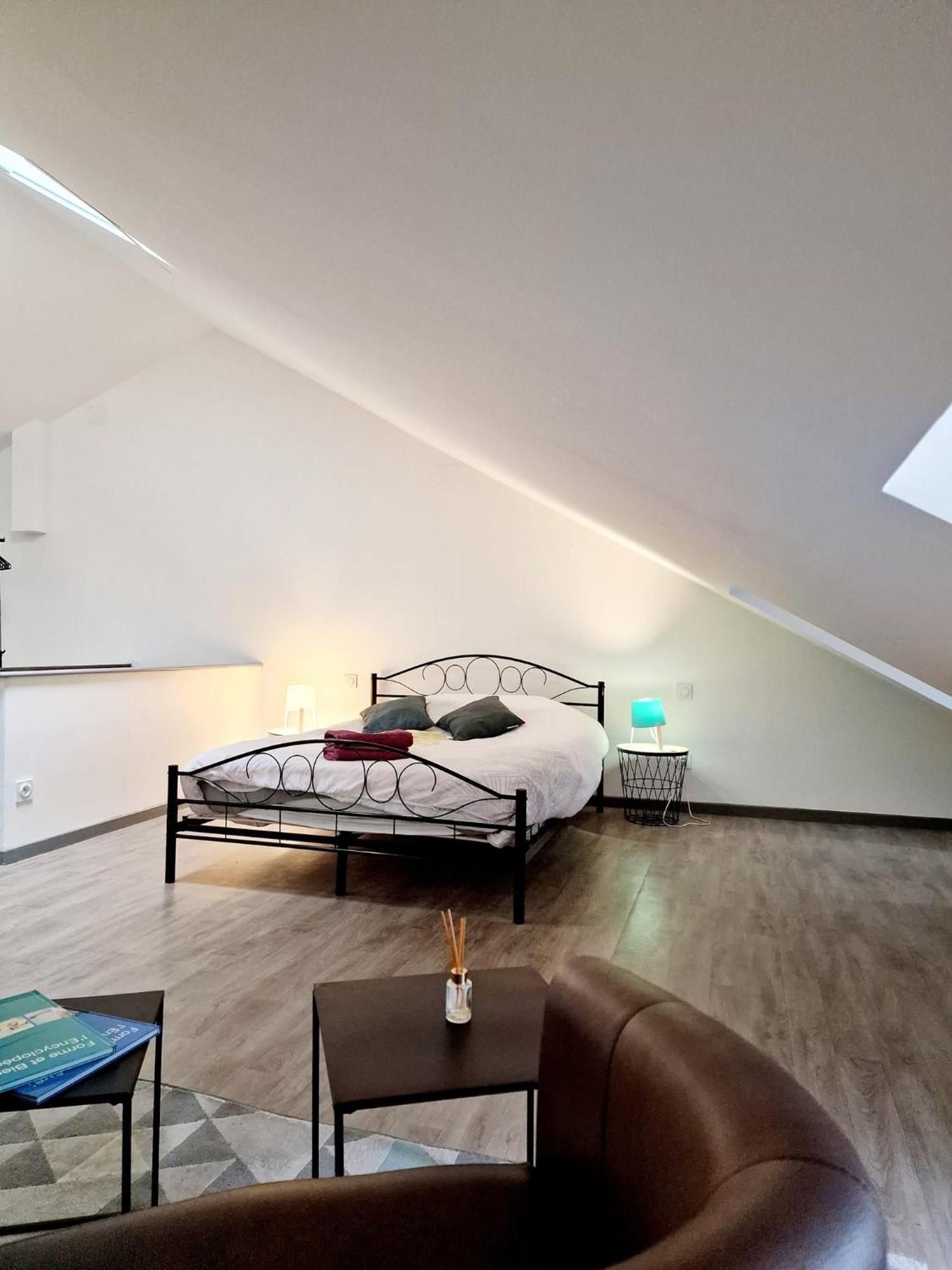 De Vac's Et D'affaires A Holiday home Montherme